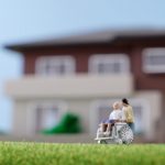 要介護の高齢者に成年後見という制度の利用は必要か
